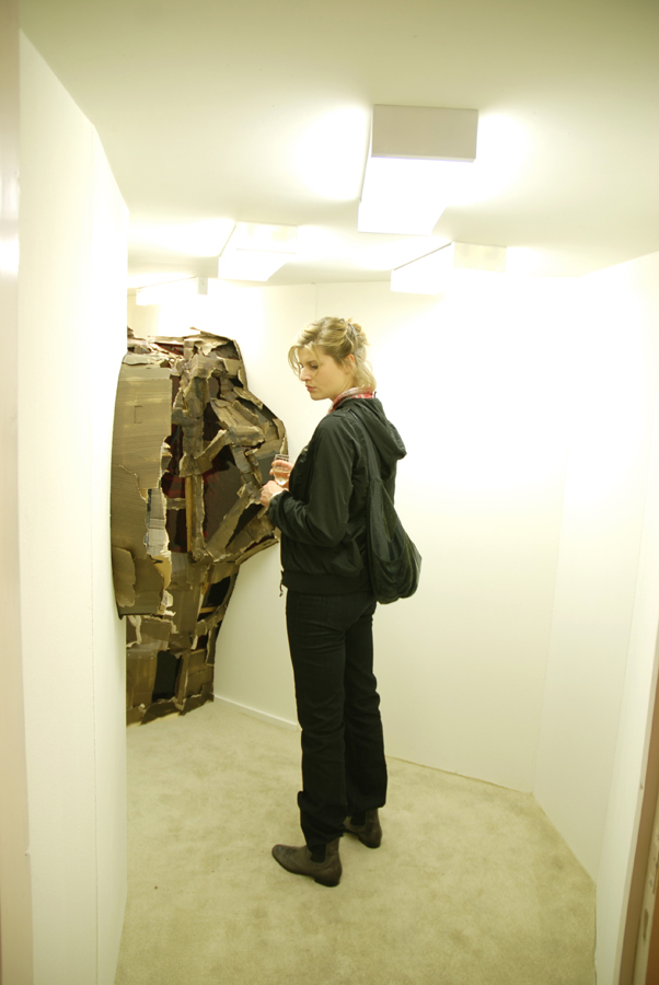 Woman-in-Corridor-kopie-1-copy